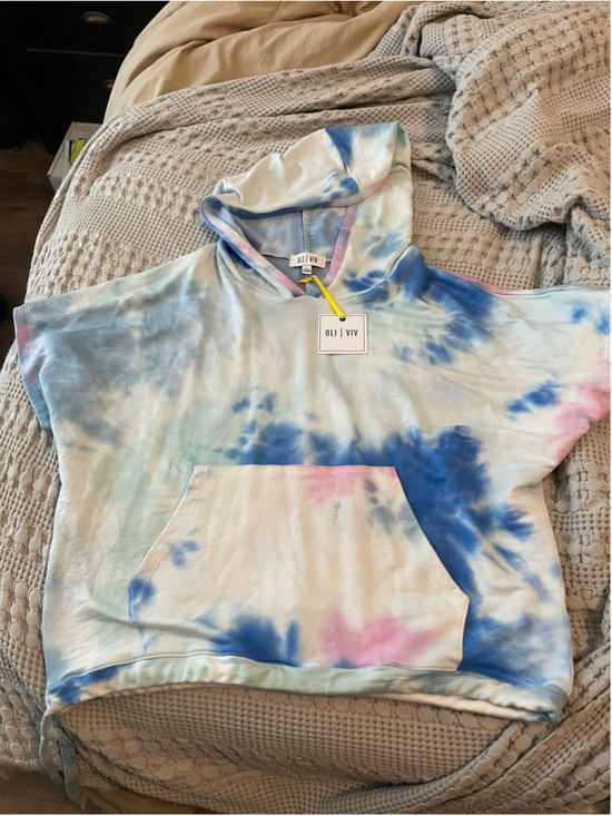 Oli & Viv Tops - Women's Oli & Viv Tie-Dye Hoodie athleisure top Size L loungewear watercolor